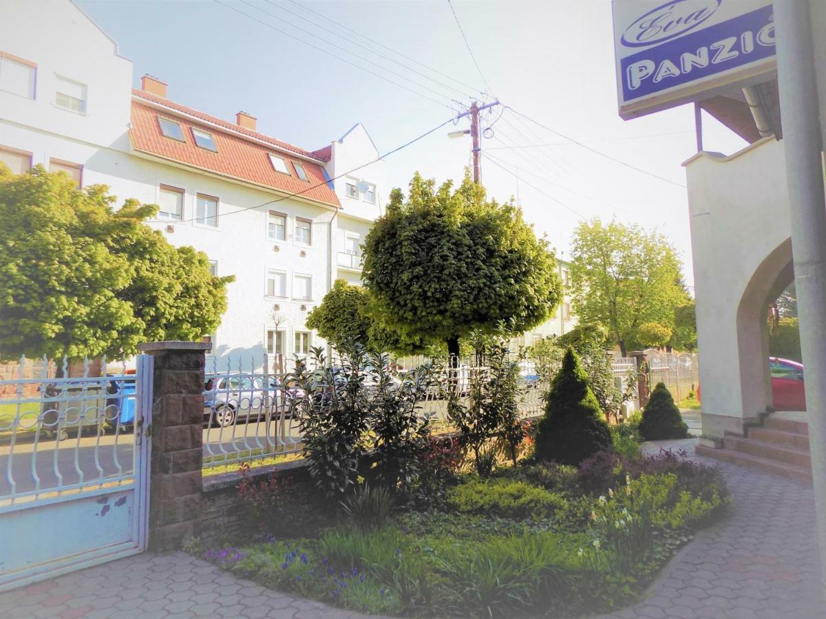 Hotel Eva Vendeghaz Kaposvár Exterior foto